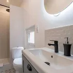 Neyret - Furnished - Downtown 아파트